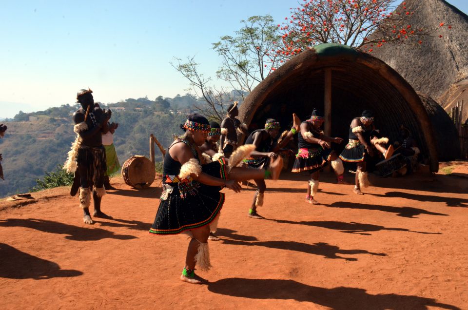 PheZulu Cultural Village & Oracle Consultation Tour - Consultation Experience