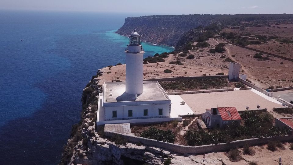 Playa Den Bossa/Figueretes: Roundtrip Ferry to Formentera - Ferry Ride and Arrival