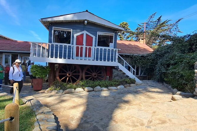 Poetry and Wines: Isla Negra and Undurraga Vineyard