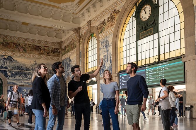 Porto 360°: Helicopter Flight, Guided Walking Tour & River Cruise