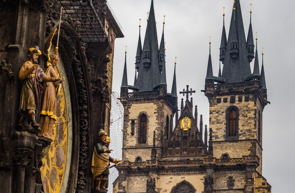 Prague: 3-Hour Walking Tour of Old Town & Prague Castle - Tour Overview and Pricing