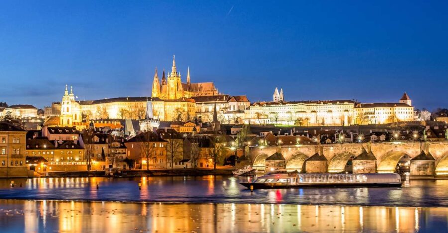 Prague: 50-Minute Sightseeing Evening Cruise