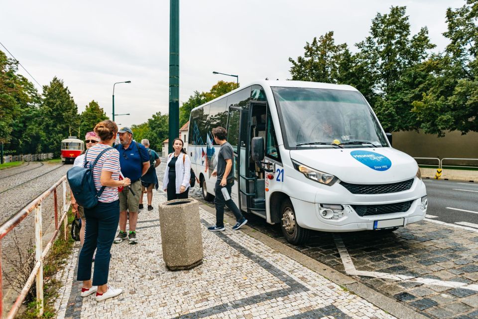 Prague: Castle Entry Ticket With Guide And River Cruise - Tour Overview