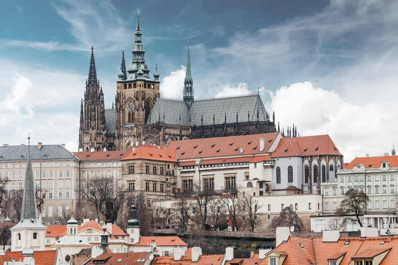 Prague Castle St. Vitus Cathedral, Royal Palace, St. George's Basilica - Overview of the Tour