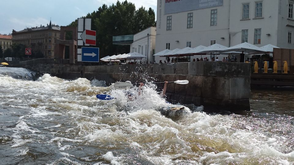 Prague: City Center Canoe Tour - Tour Overview