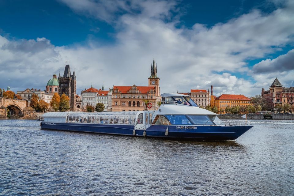 Prague: Evening Vltava River Eco Cruise With Prosecco - Cruise Overview