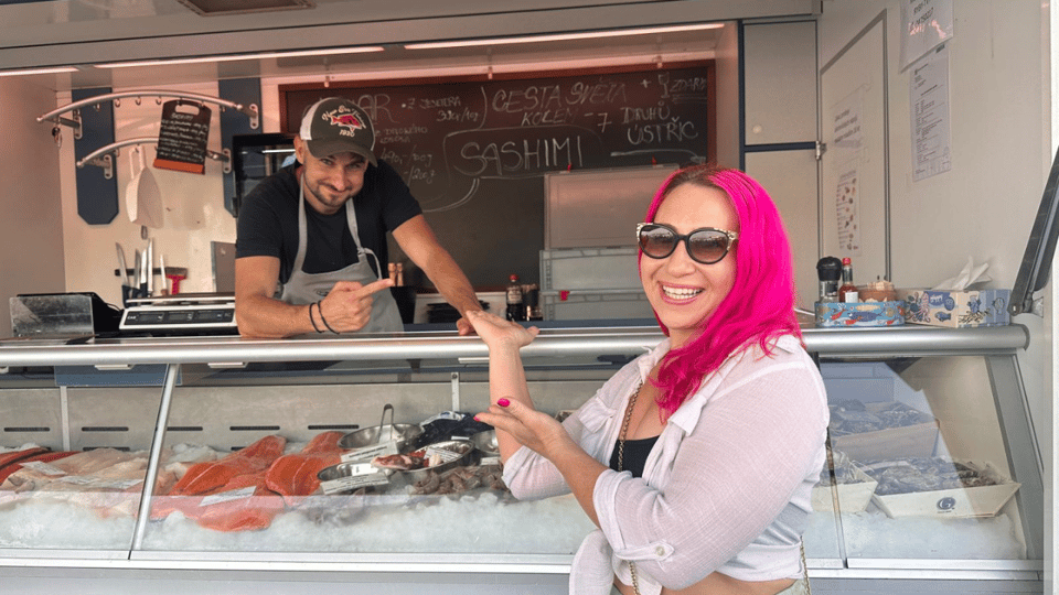 Prague: Farmers Market and Brunch Class With Celebrity Chef - Cooking With Chef Mariko