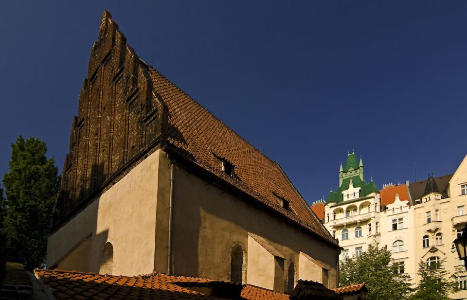 Prague Jewish Quarter Tour in French With Monuments Entrance - Tour Overview