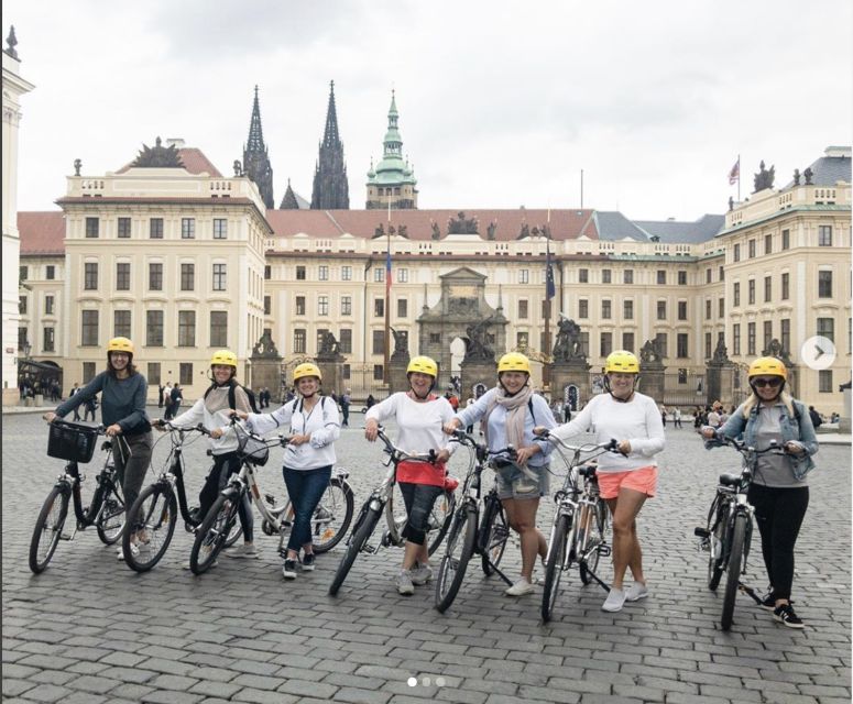 Prague: Private Alternative and Historical E-Bike Tour
