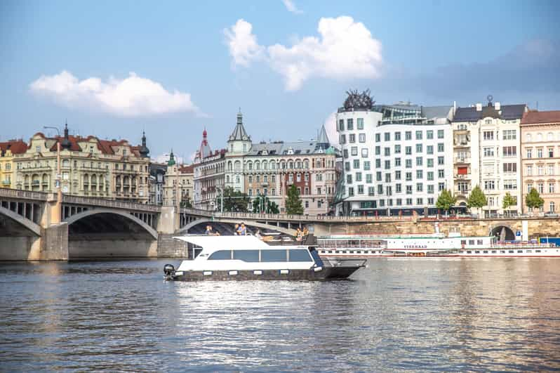 Prague: Private River Cruise With Unlimited Beer or Prosecco - Overview of the River Cruise