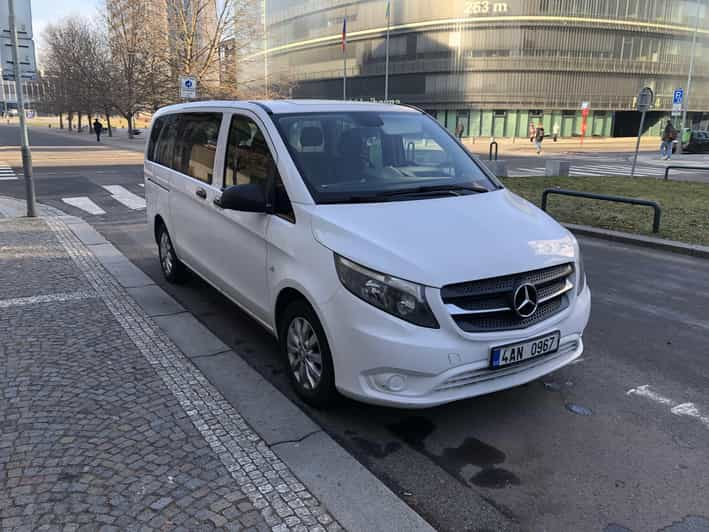 Prague: Private Transfer To/From Karlovy Vary