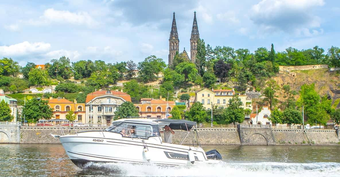 Prague: Private Vltava River Speedboat Cruise With Prosecco - Activity Overview