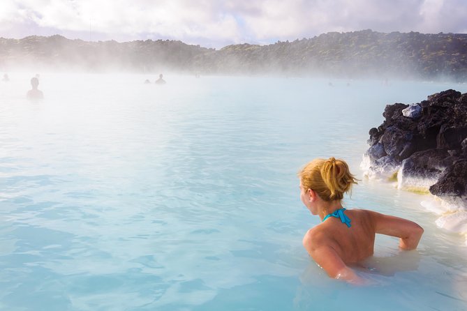 Private Airport Transfer With Blue Lagoon – Admission Included