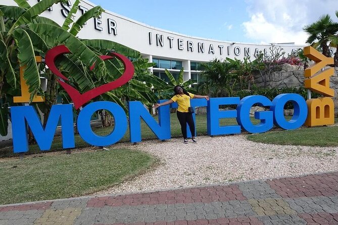 Private Airport Transfers To Negril Hotels and Villas
