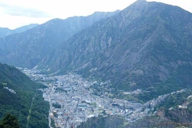 Private Andorra Tour : Sightseeing & Shopping Local Lunch