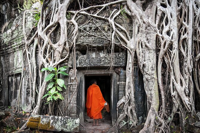 Private Angkor Temples Discovery Hosting by Local Expert