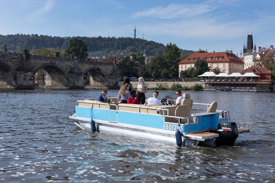 Private Boat Cruise With Unlimited Prosecco - Activity Overview