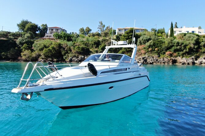 Private Boat Tour With Snorkeling in Leftkro