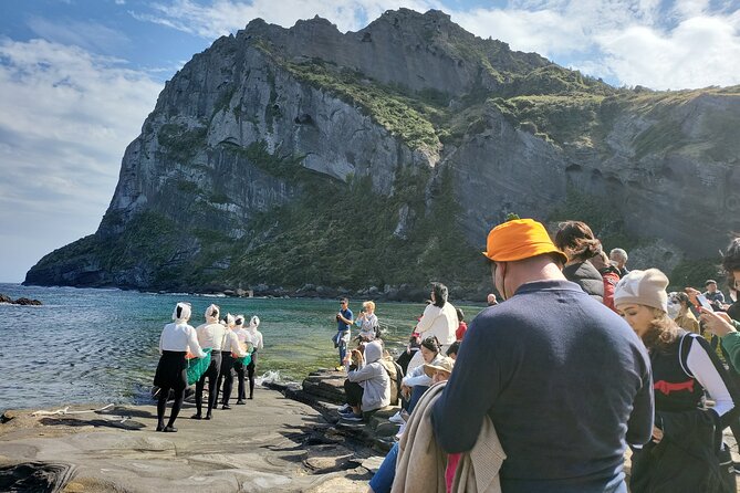 Private Day Jumbo Taxi Tour Experienced Driver in Jeju Island