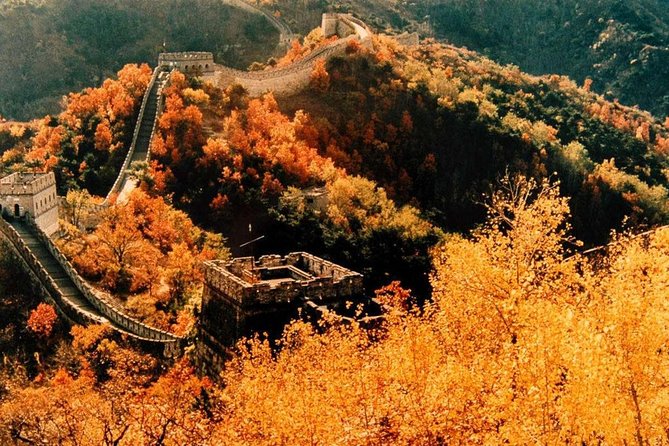 Private Day Trip: Outdoor Hot Spring Experience and Mutianyu Great Wall