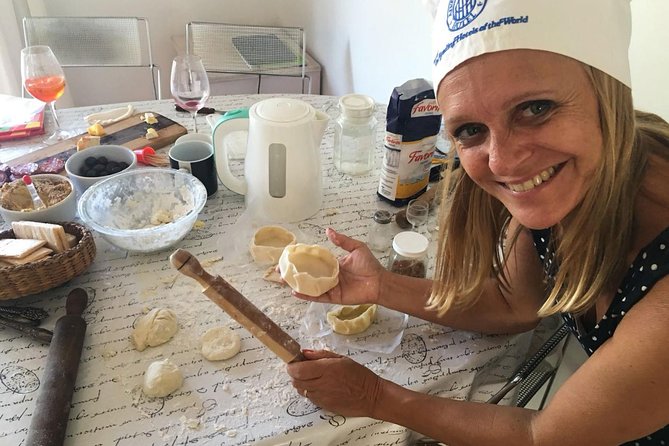 Private Empanada Cooking Class in Buenos Aires With a Local - Overview and Experience