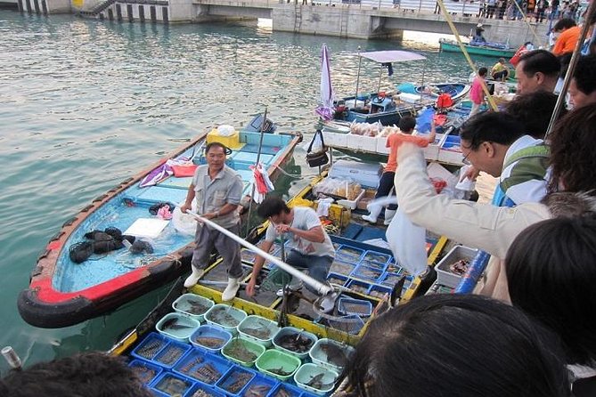 Private Full Day Sightseeing Tour of Kowloon in Hong Kong