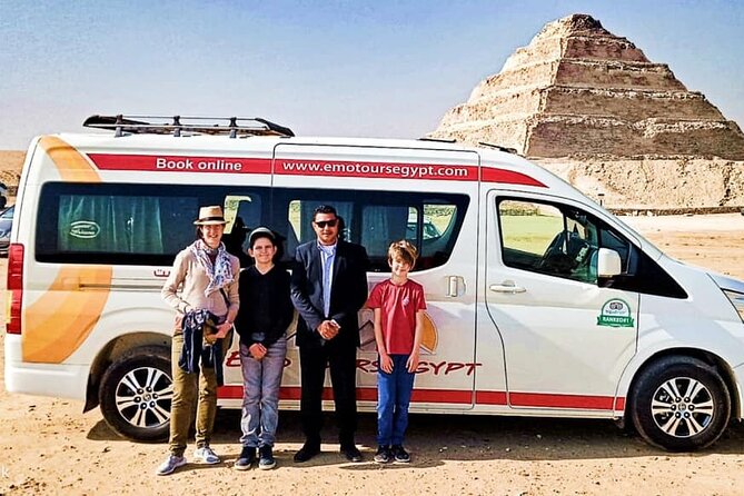 Private Full-Day Tour Visiting Giza Pyramids, Egyptian Museum and Old Market - Key Attractions