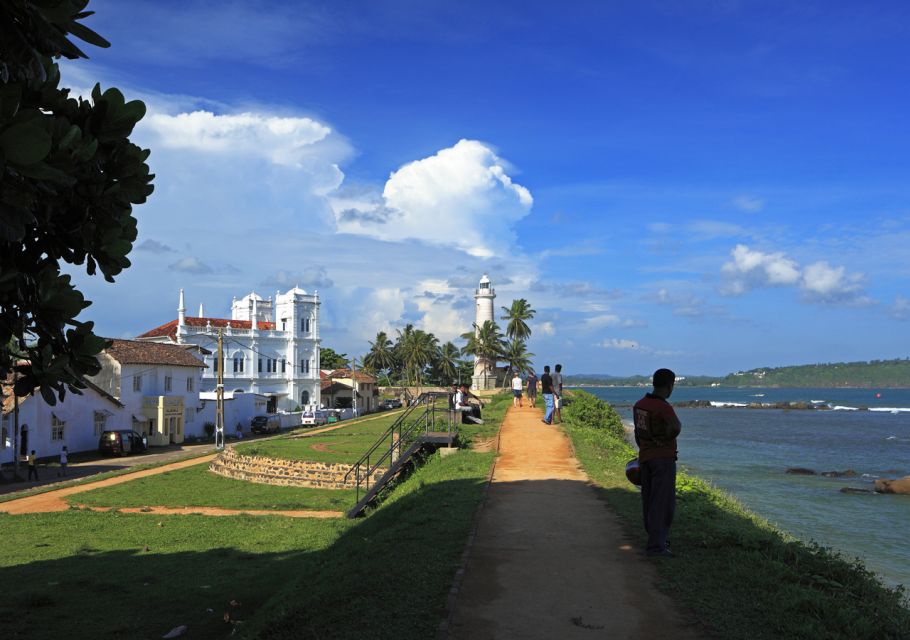 Private Guided Cycling Tour to Galle Fort - Tour Overview