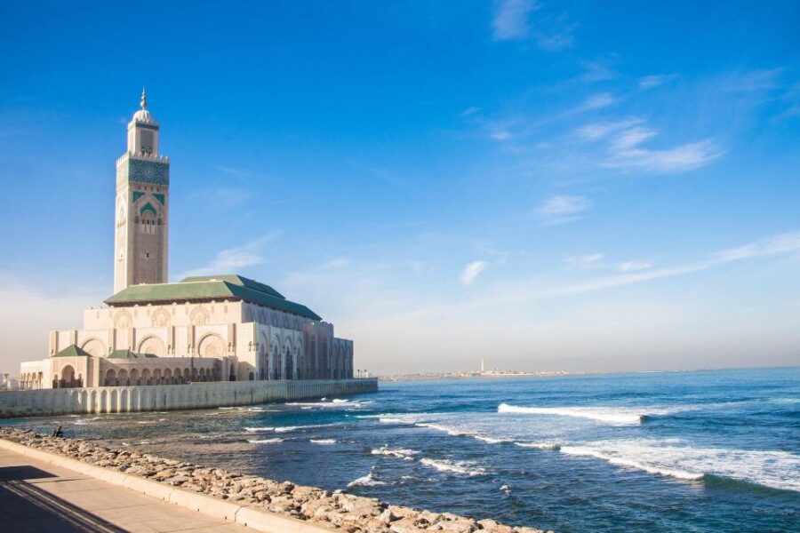 Private-Guided Moroccan Wonders: 6-Day Adventure-Desert