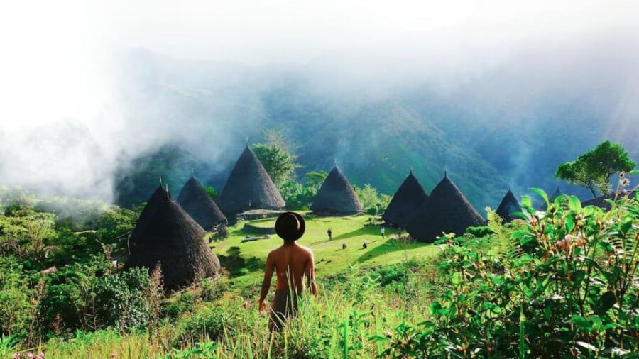 Private Heritage Wae Rebo Villiage Tou 2D1N