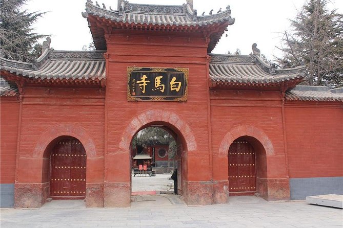 Private Luoyang Day Tour: Longmen Grottoes and White Horse Temple