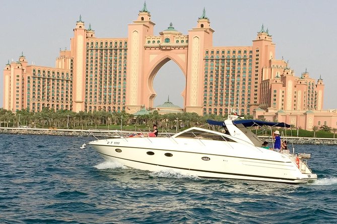 Private Luxury Everest Yacht Cruise From Dubai Marina
