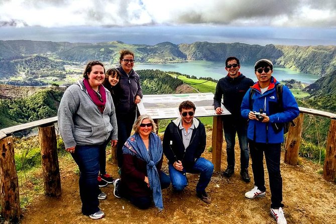 Private Mini Van Sete Cidades and Lagoa Do Fogo (1-6 People)