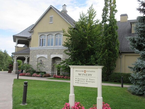 Private Niagara Falls-Niagara-On-The-Lake Day Trip and Winery Tour From Toronto