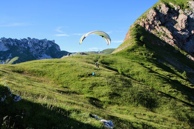 Private Paragliding Flight Experience Over the Julian Alps