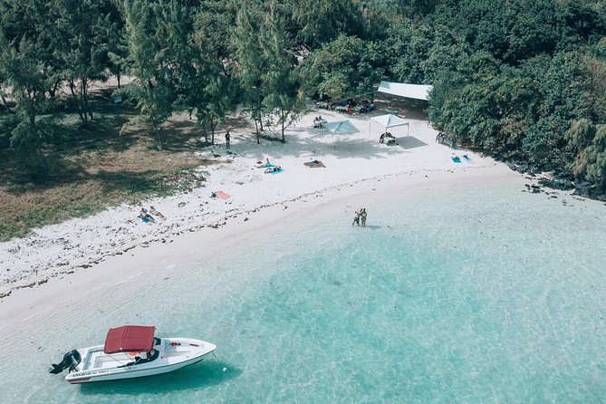 Private Speed Boat to Ile Aux Cerfs