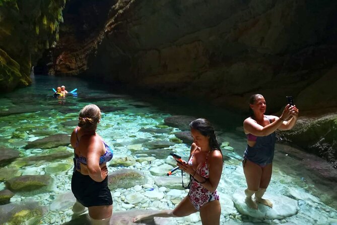 Private Speedboat Tour to Sakarun Bay and Golubinka Cave