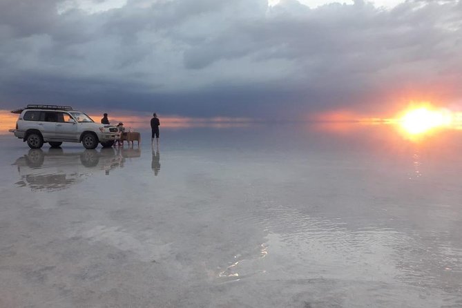Private Tour: 2 Days Uyuni Salt Flats & Volcano Tunupa From Uyuni