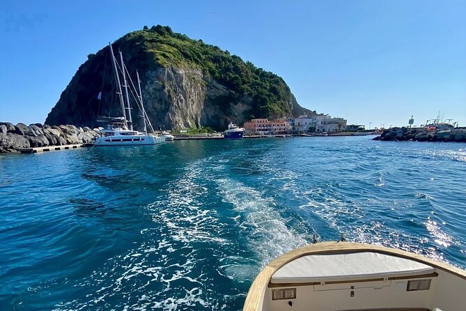 Private Tour of the Island of Ischia And/Or Procida on Gozzo Apreamare - Tour Overview