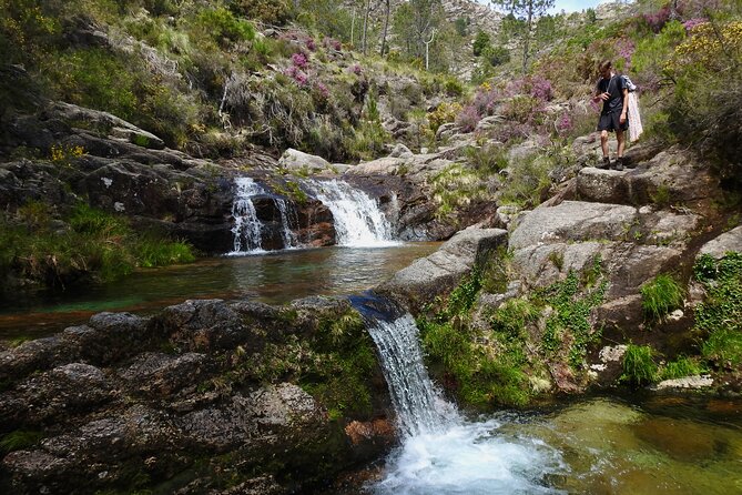 Private Tour of the Natural Waterfalls and Lagoons of Geras