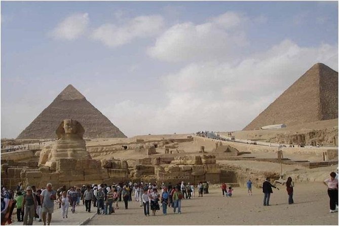 Private Tour: Pyramids of Giza Memphis Saqqara With Lunch