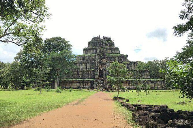 Private Tour to Koh Ker and Beng Mealea