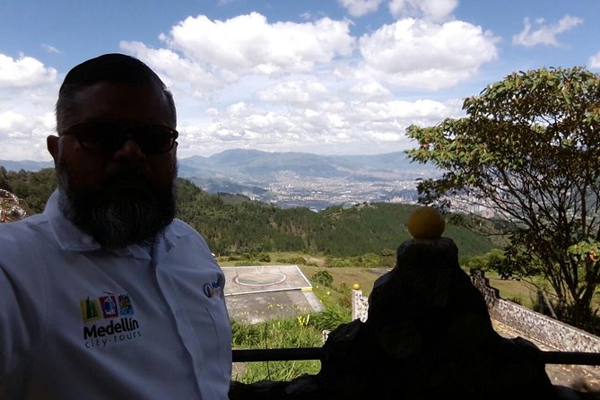 Private Tour to Pablo’S Prison (Plain Package)