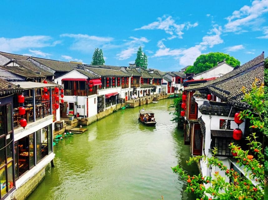 Private Tour:Zhujiajiao Water Town by German-Speaking Guide