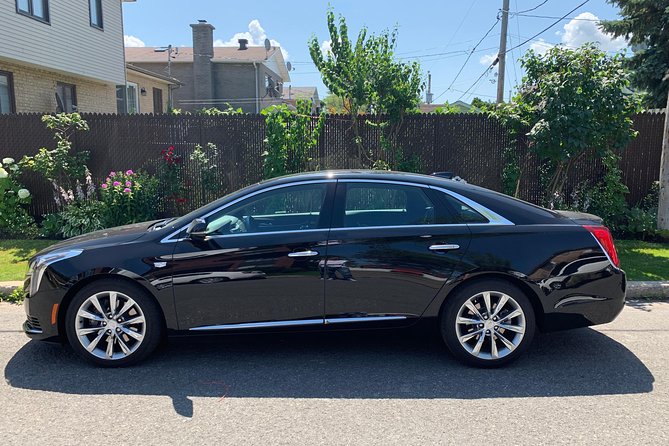 Private Transfer Montreal Airport (Yul) to Montreal Downtown – Max 3 Passengers