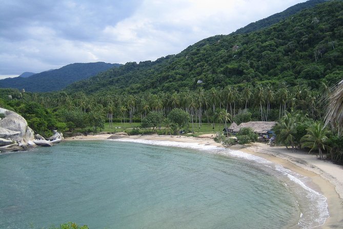 Private Transportation Service From Cartagena to Hotel in Tayrona Park Area