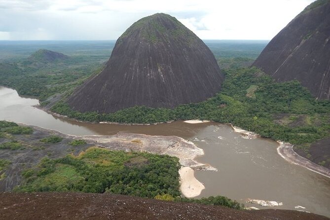 Private Trip to Cerros De Mavecure, Route of the Chili Pepper & Fluvial Star of the South