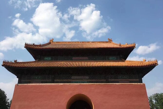 Private Trip to Mutianyu Great Wall and Ming Tombs With English Speaking Driver