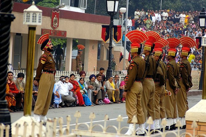 Private Wagah Border Drama and the Golden Temple With Transfer - Tour Overview and Highlights