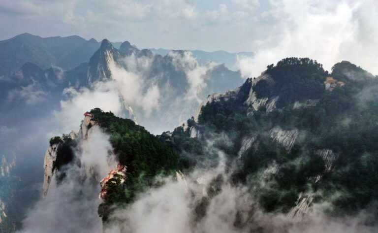 Private Xian Mt. Huashan Adventure Tour: Explore in Your Own